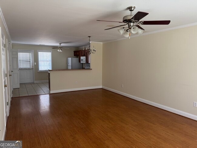 Photo - 135 Logmont Trace