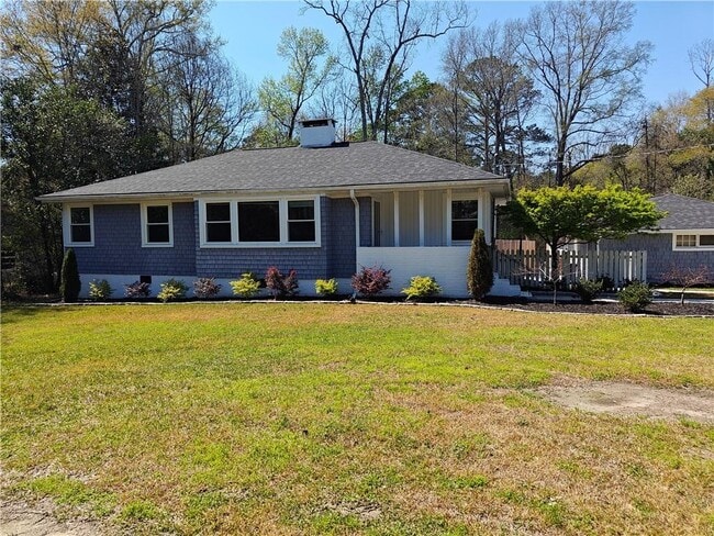 Building Photo - 810 Wesleyan Dr