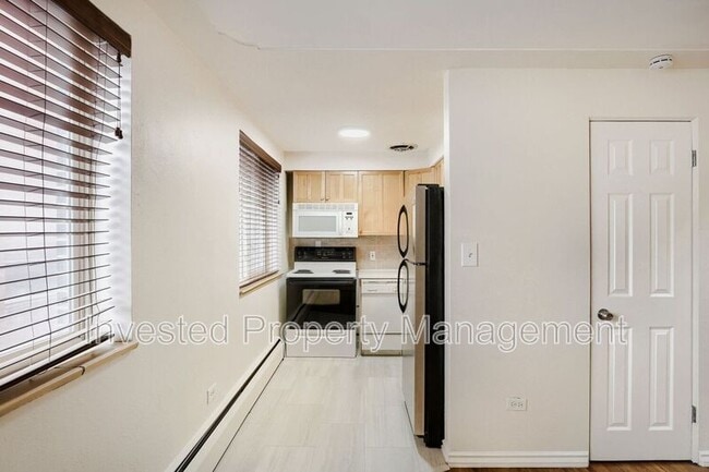 Photo - 656 Logan St Unit 8