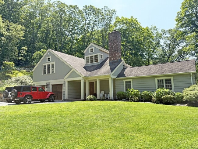 Photo - 115 Godfrey Rd E House