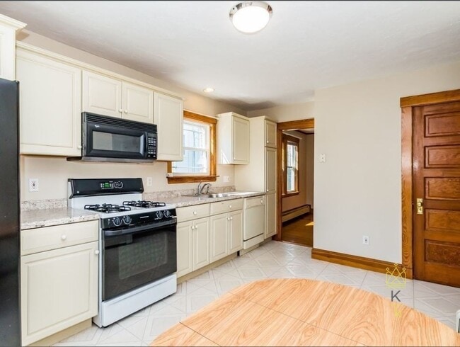 Photo - 155 Alder St Unit 1