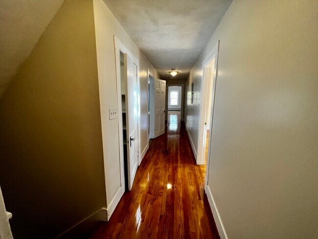 Photo - 19 Banks St Unit 2