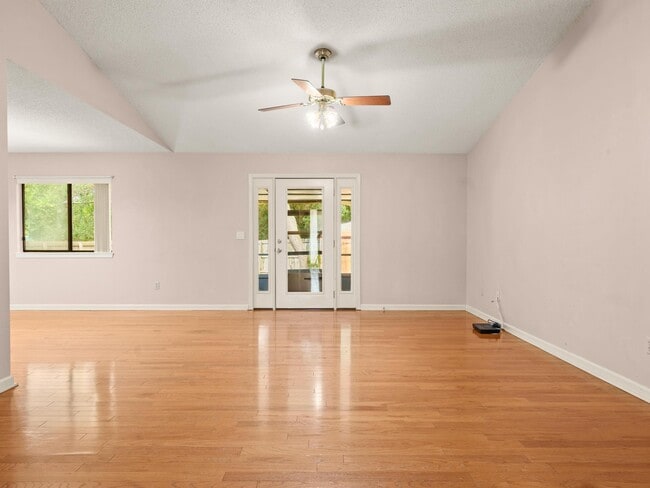 Photo - 339 Evergreen Ave