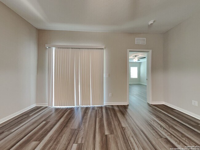 Photo - 7415 Boa Holw