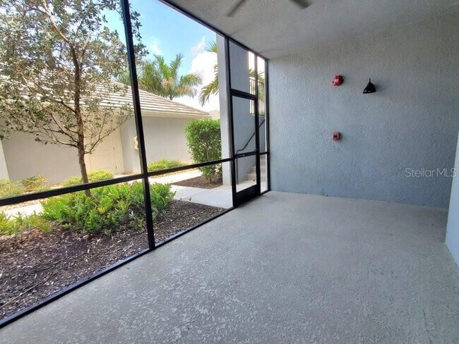 14194 Heritage Landing Blvd Unit 611