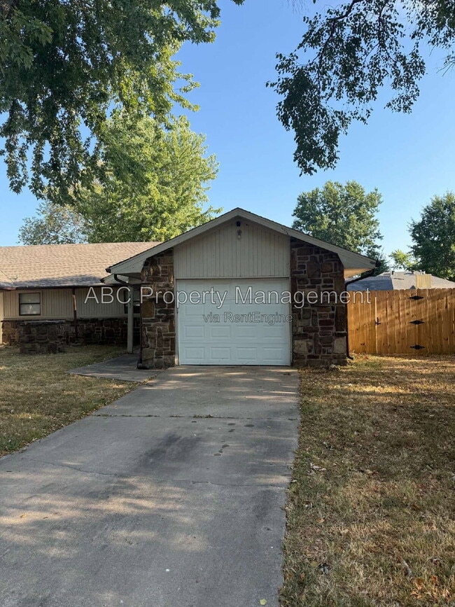 Building Photo - 2503 W Turtle Creek Dr