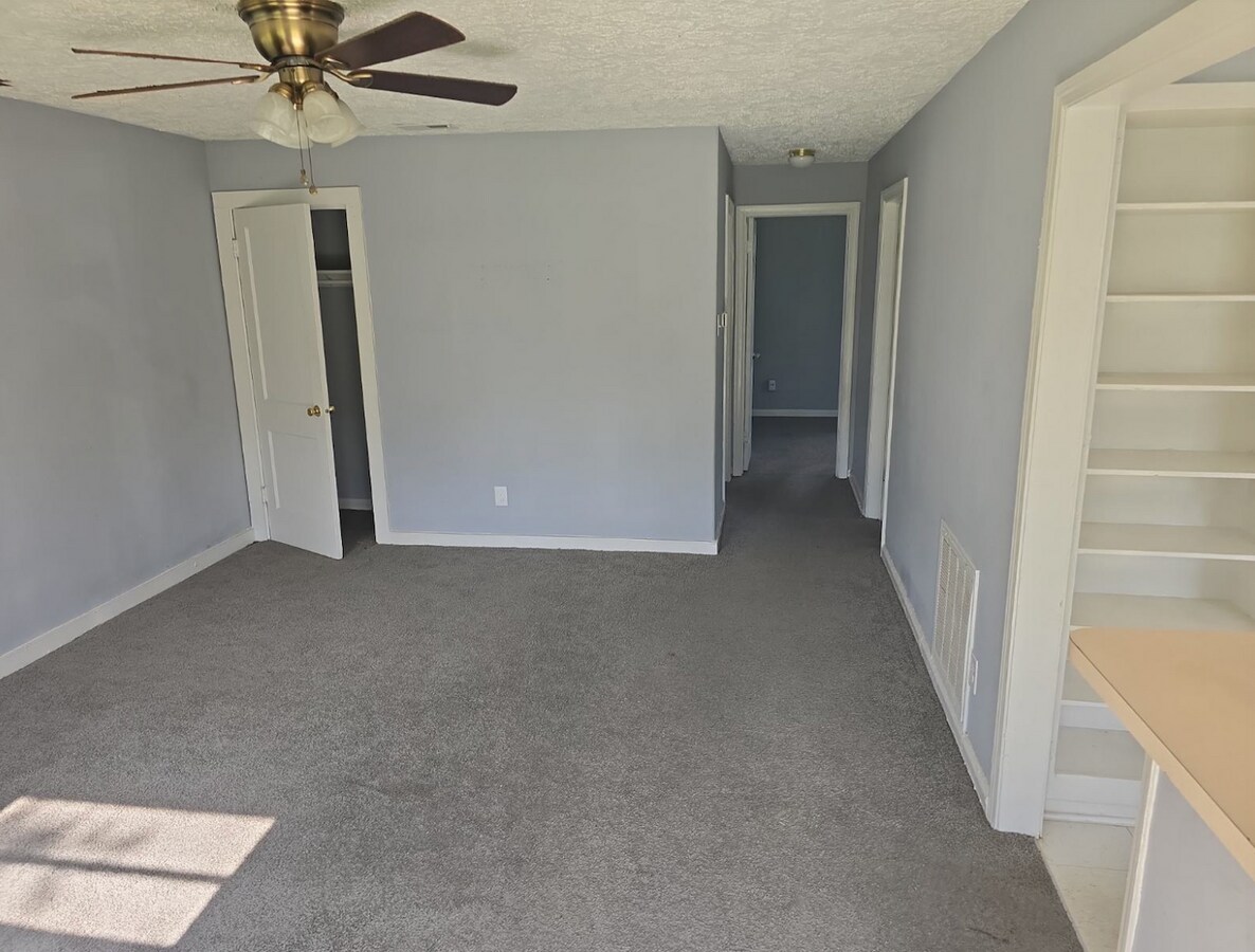 Photo - 2114 N Kenyon St