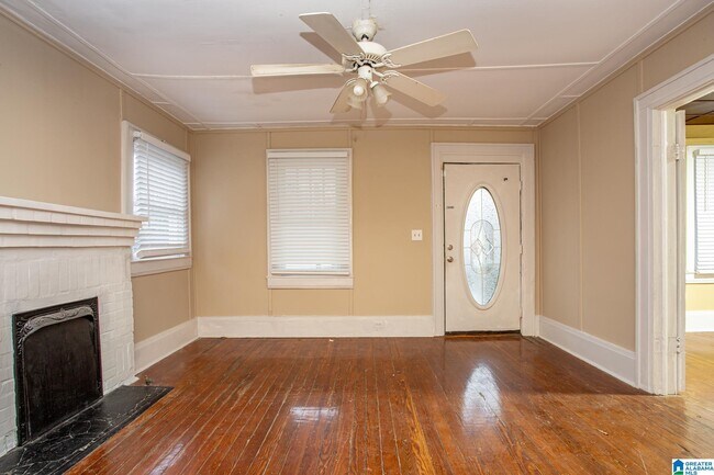 Photo - 1605 West St