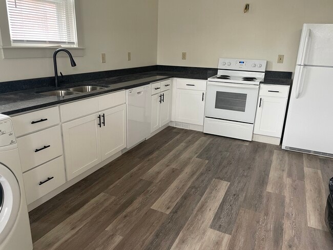 Building Photo - 3425 Kutztown Rd Unit 2 Rental