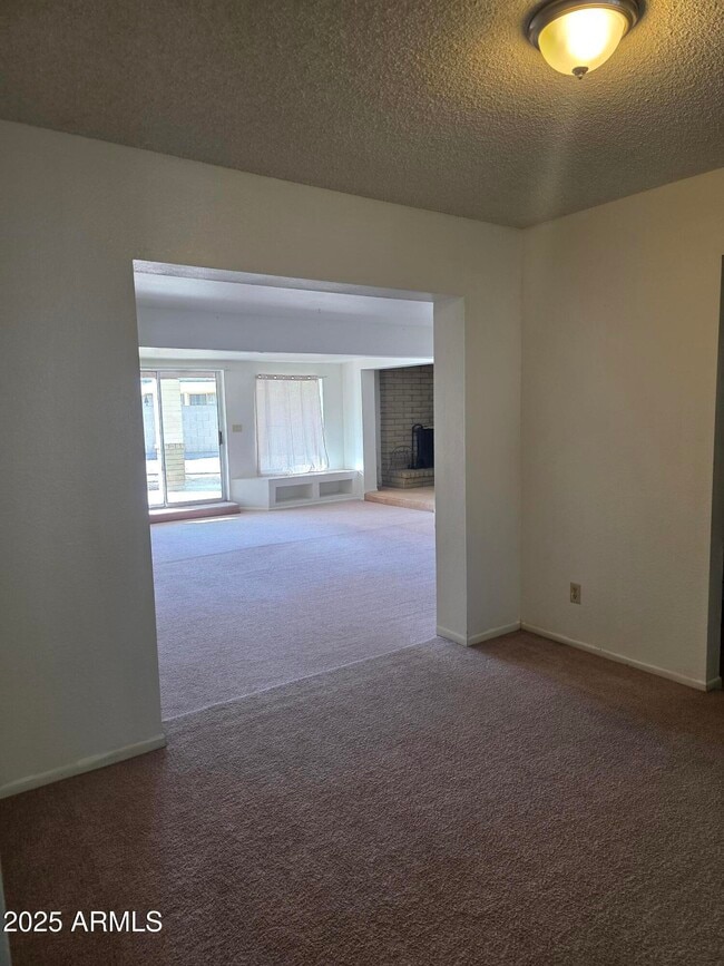 Photo - 570 N Villa Nueva Dr