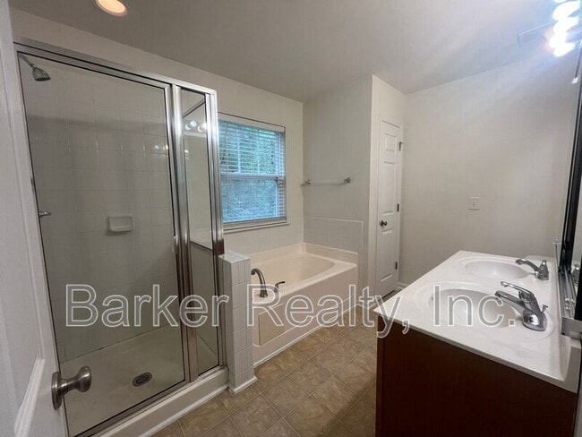 Photo - 11711 Mezzanine Dr