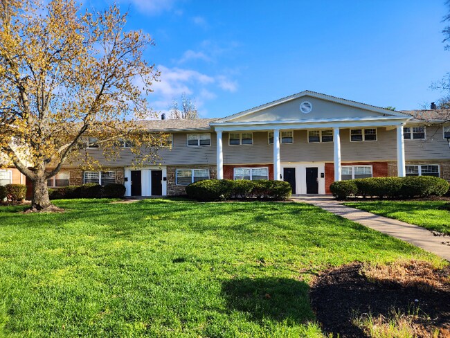 Photo - 7505 Montgomery Rd