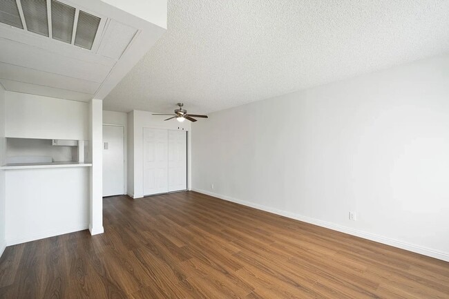 Photo - Azusa Gardens Apartments