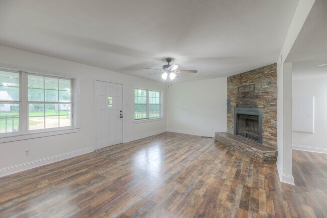 Photo - 289 Hummingbird Estate Ln