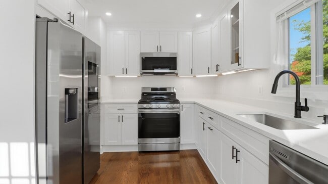 Photo - 5633 Jamestown Rd