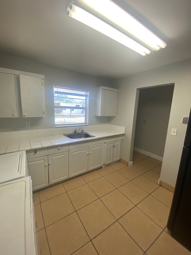 Photo - 4327-4329 Cocoanut Road Unit 4329