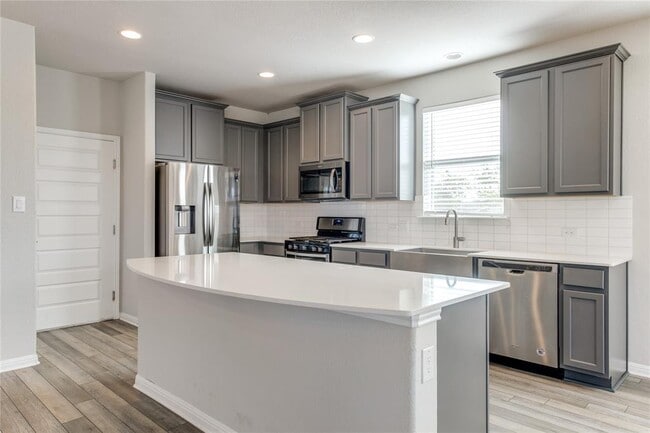 Photo - 355 Silver Glen Dr