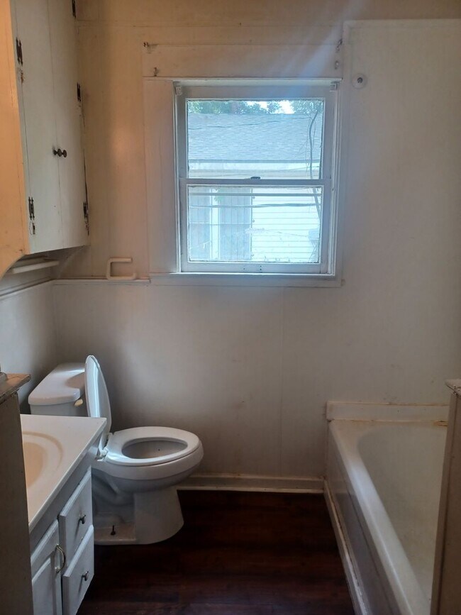 Photo - 1710 Stanford St