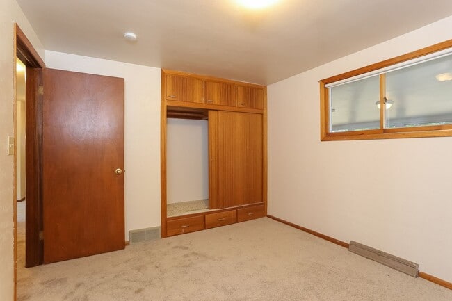 Photo - 2408 Lake Dr