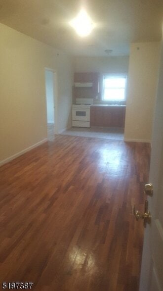 Photo - 210 Trumbull St