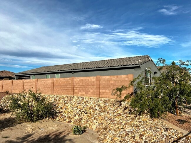 Photo - Brand New energy-efficient home!