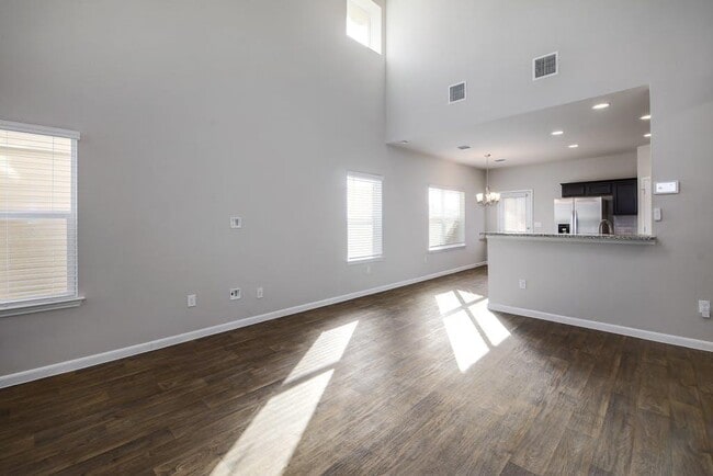 Photo - 14126 Macquarie Dr