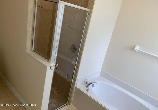 1227 Hasley Pl