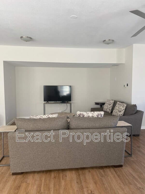 Photo - 10875 Allen Way Unit 1
