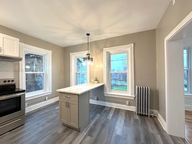 Photo - 152 Grand St Unit 2