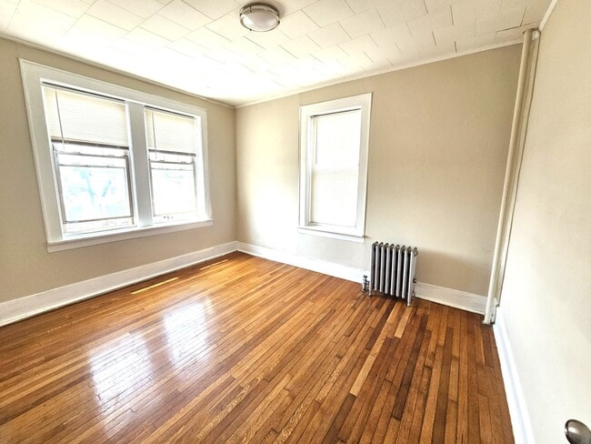 Photo - 382 Bloomfield Ave