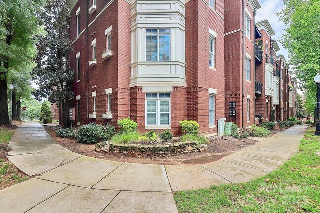 Photo - 793 Garden District Dr