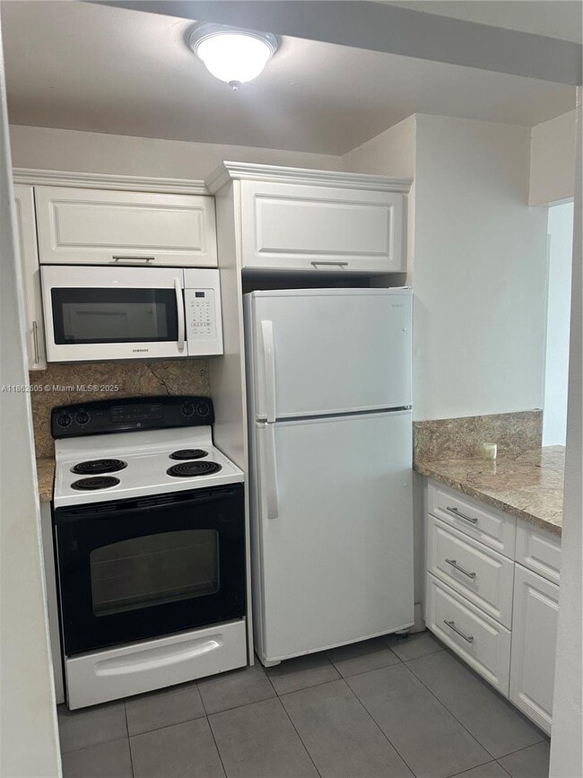 Photo - 3536 NE 168th St Unit 505