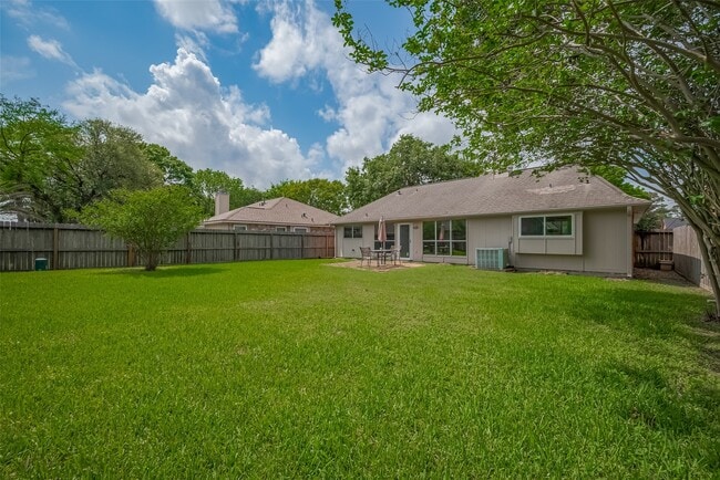 Photo - 3007 Cloverdale Dr