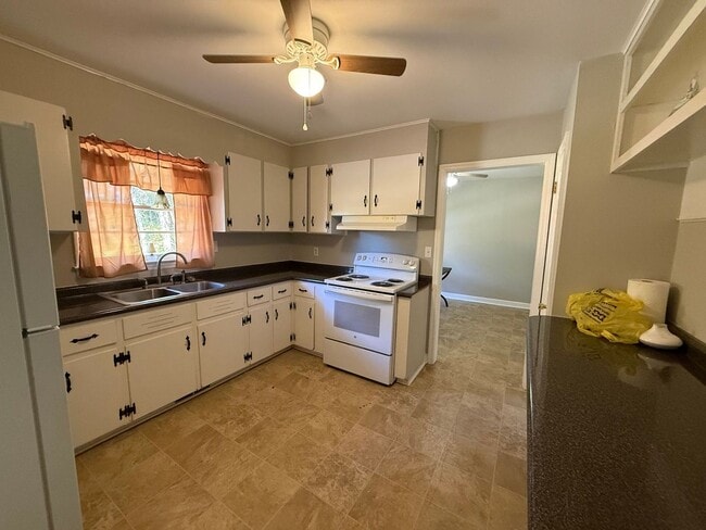 Photo - 3 bedroom, 2 bath House