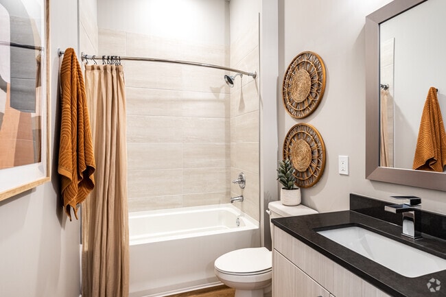 1BR, 1BA - 665SF
