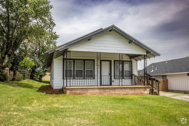 Building Photo - Single Family home Near SWOSU