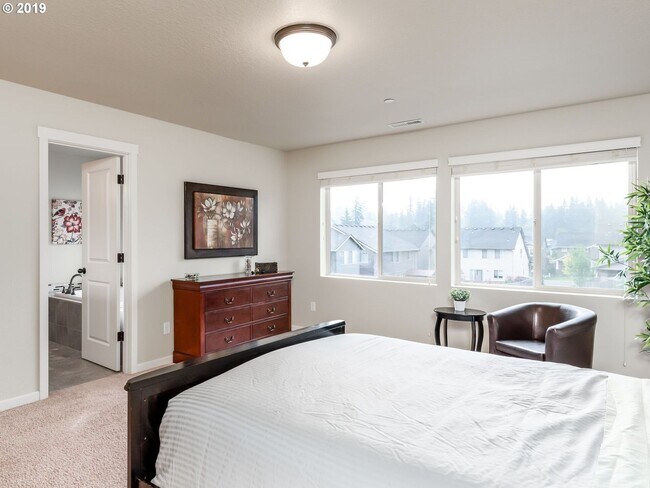 Photo - 4 Bedroom Home on Quiet Street w/Office on Main Level!