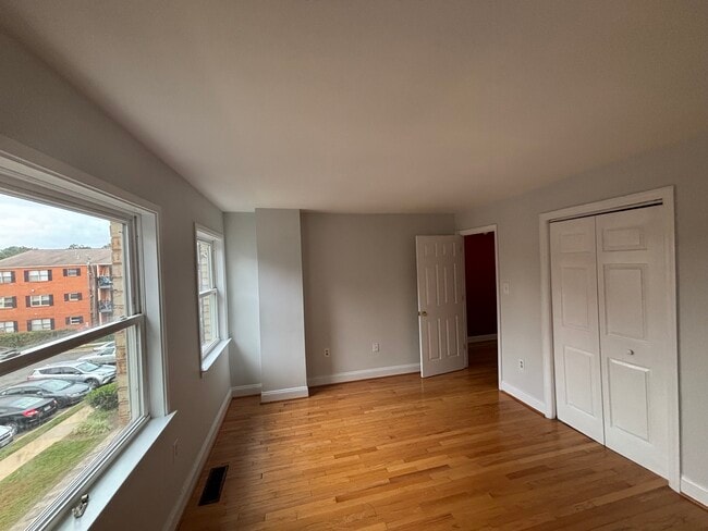 Photo - 5911 Mayflower Ct Unit 5911 Mayflower Court