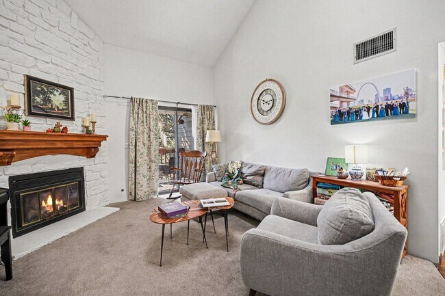 Photo - 416 Wright St Unit 304