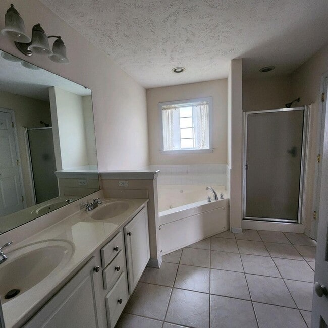 Photo - 1720 Renwick Dr