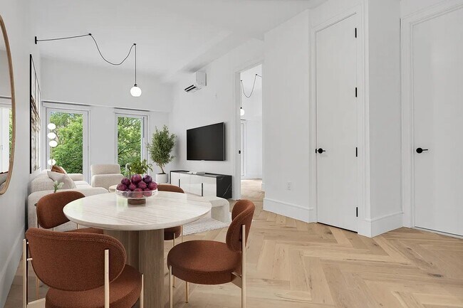 Photo - 313 E 17th St Unit 2F