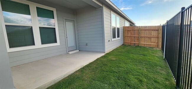 Photo - 2345 Moon Tower Trl