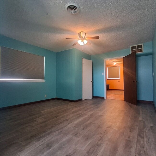 Photo - 212 W San Vicente St