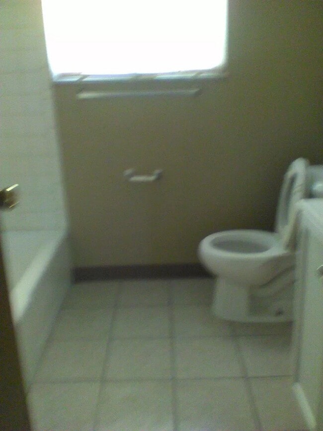 Photo - 1900 Agler Rd Unit B