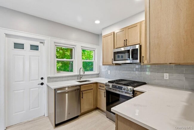Photo - 526 Carroll Ave