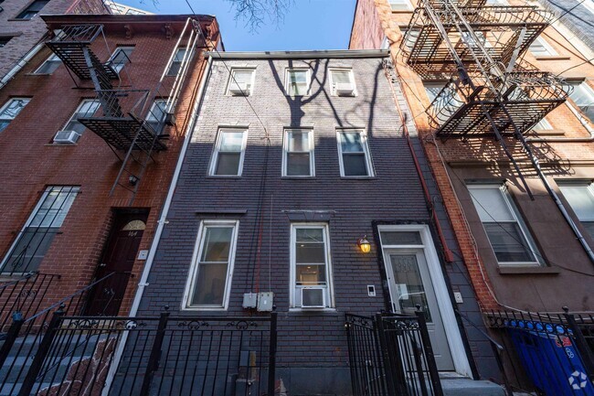 Building Photo - 162 Steuben St Unit 1 Rental
