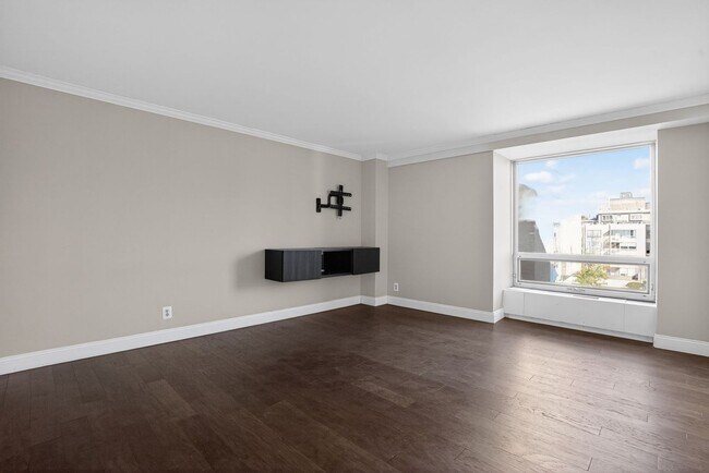 Photo - All-Inclusive Waterfront Living at Riverside Condo | $1 Month FREE Rent!