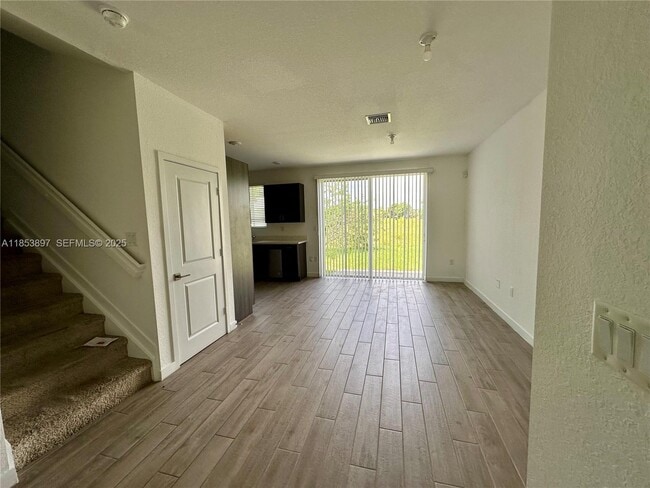 Photo - 1092 SE 23rd Ave