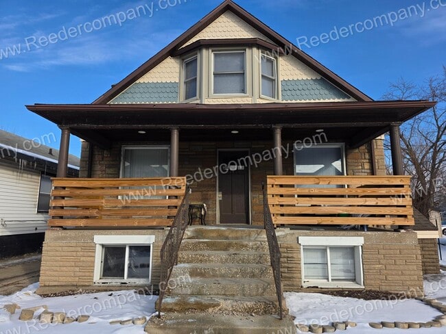Building Photo - 441 Highland St Unit 2