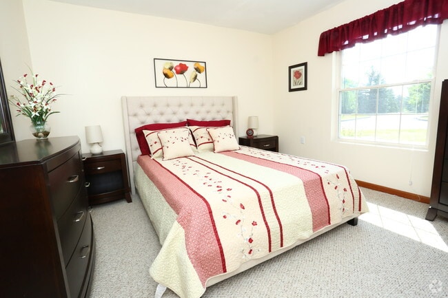 Photo - Eaglestone Village